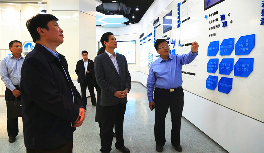 连云港市检察院宋祥林检察长一行莅临AG亚娱平台药业考察调研